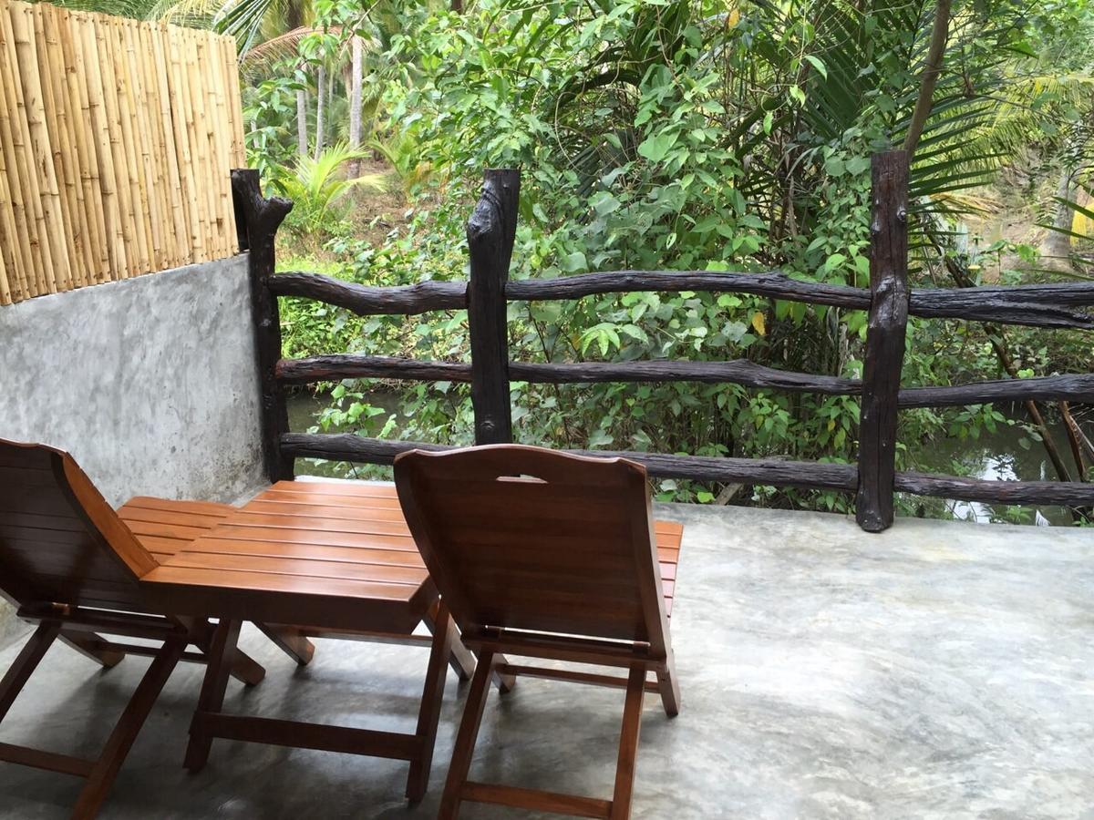 Ruean Thai Nai Bang By Pansak Resort Сураттхани Экстерьер фото