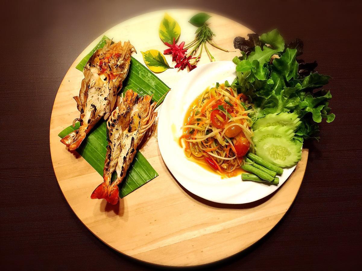 Ruean Thai Nai Bang By Pansak Resort Сураттхани Экстерьер фото